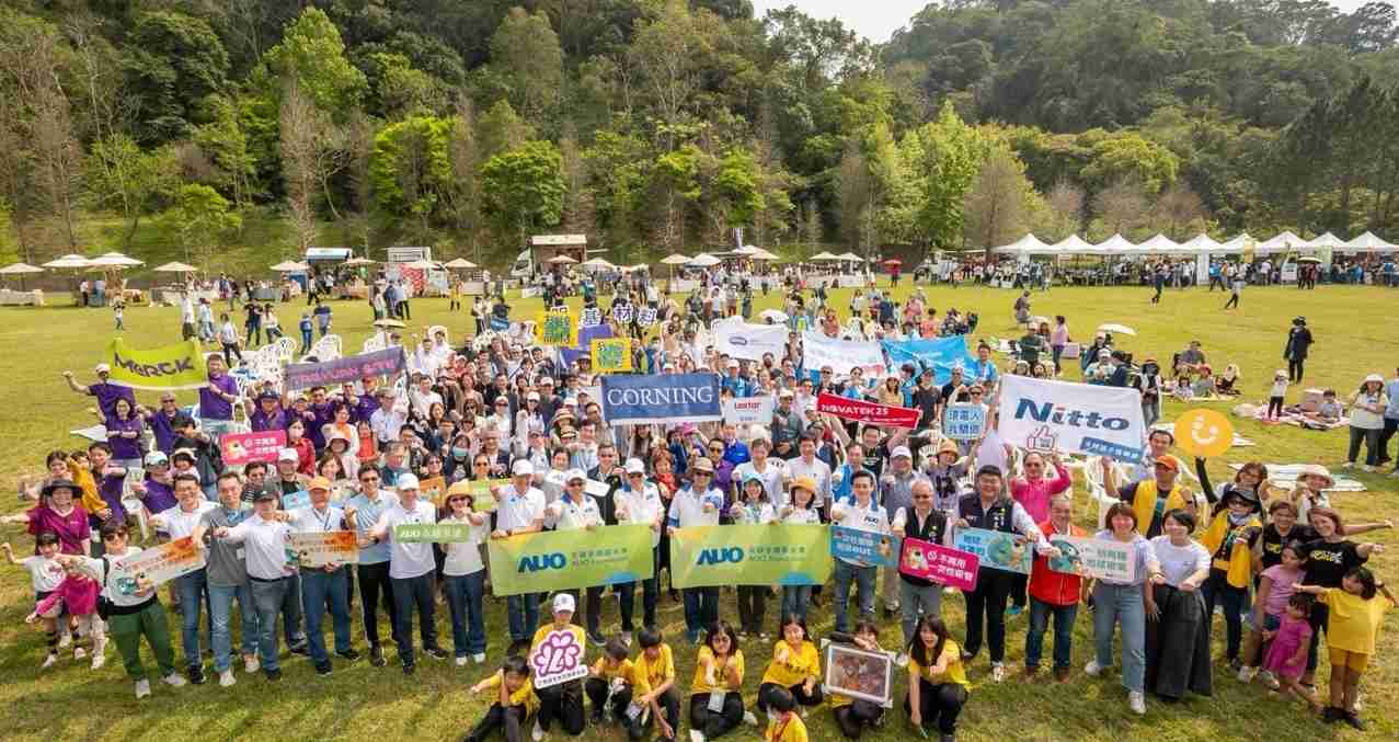 口袋牛店致力永续平衡发展，，，第14年入选DJSI世界指数成分股（DJSI World），，，，在全球顶尖电子设备仪器组件产业展现卓越的永续竞争力，，，，获国际指数肯定